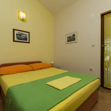Dorde Apartment *
