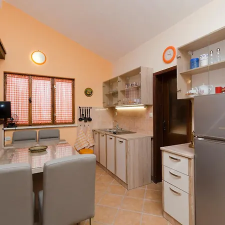 Appartamento Dorde Ražanj