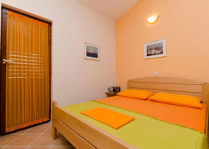 Dorde アパート *